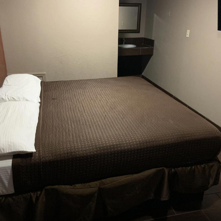 Royal Relax Inn Fairmont City Luaran gambar